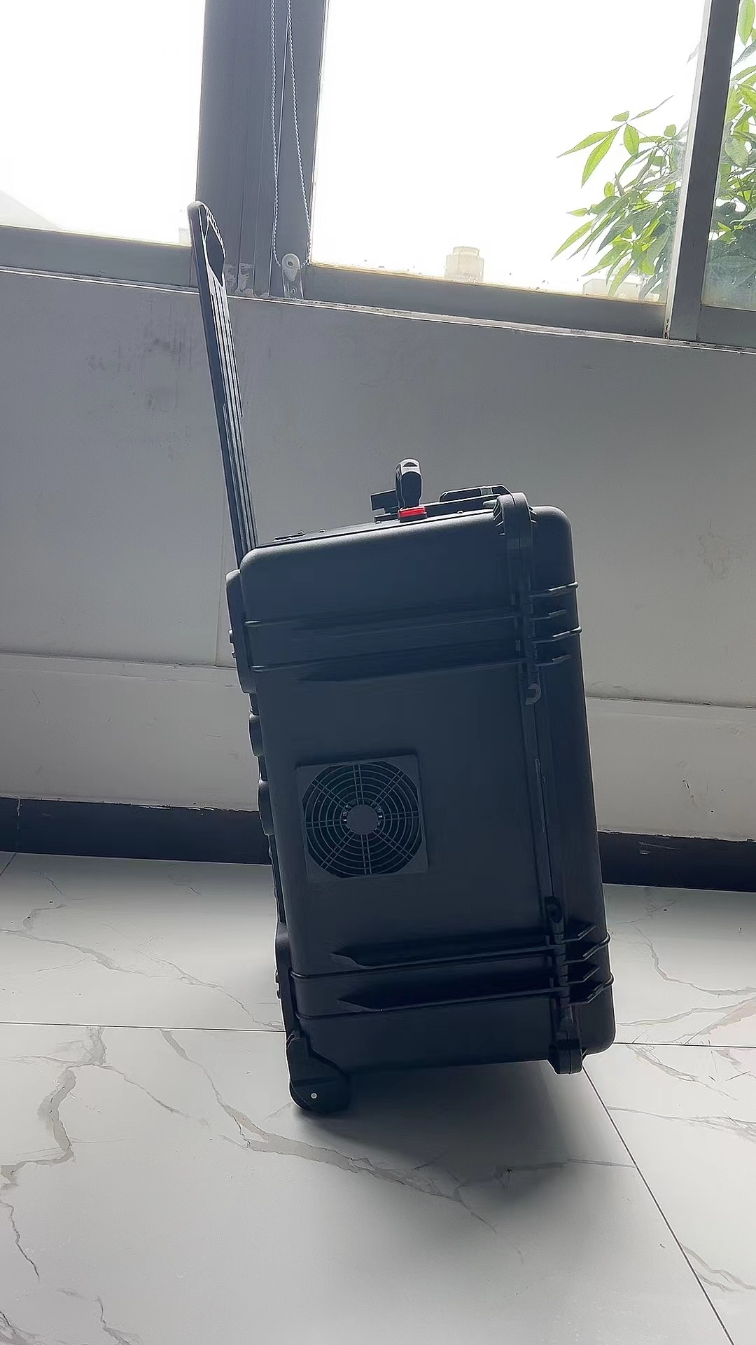 清远手拉箱型移动通信干扰器